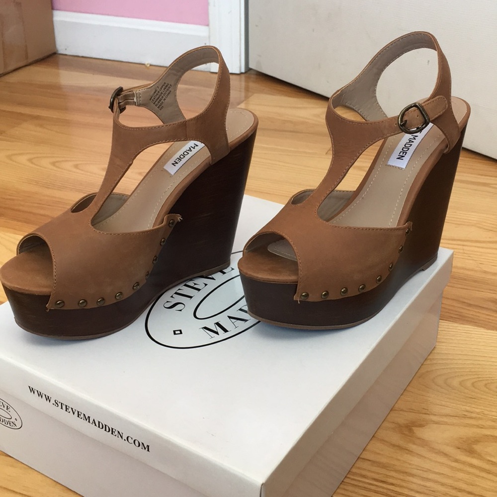 Steve Madden leather wedge sandals